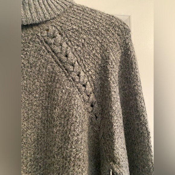American Eagle Women’s Tunic Cowl Neck Sweater Size L - Picture 2 of 5